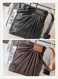 Picture of Loewe Handbags _SKUfw239903188fw